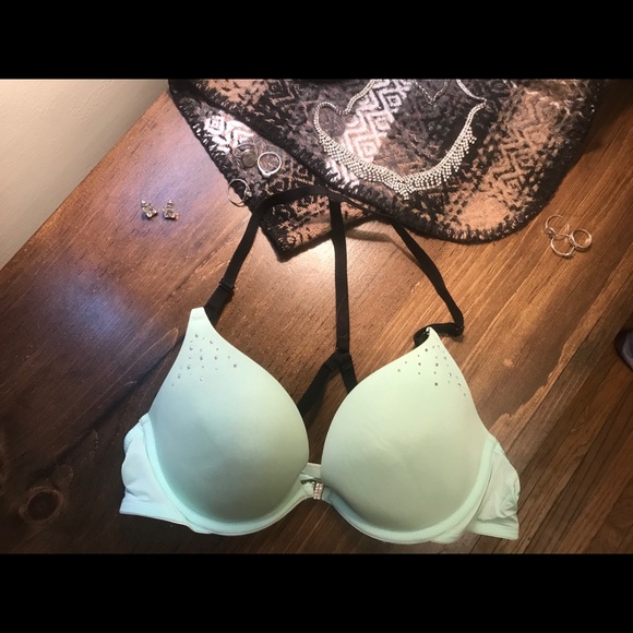 LA SENZA BEYOND SEXY BRA BUNDLE (SIZE 36A) - Picture 5 of 8